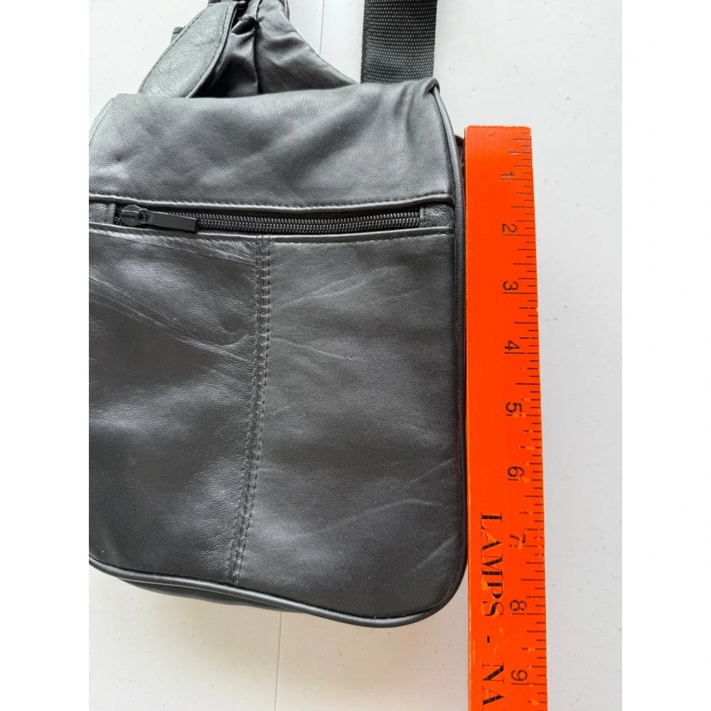 Buxton Vintage 90s Y2K Unisex Black Leather Travel Crossbody Bag Sling Messenger